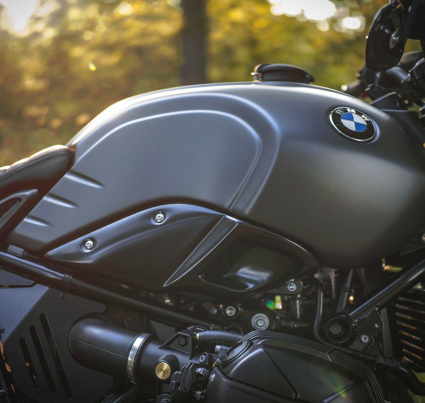 BMW RnineT エアインテーク カバー カーボン RAISCH | バイクカスタム