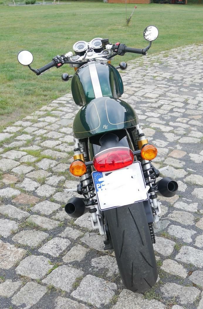 トライアンフ スラクストン 1200 R/RS フルシステム コーンタイプ
