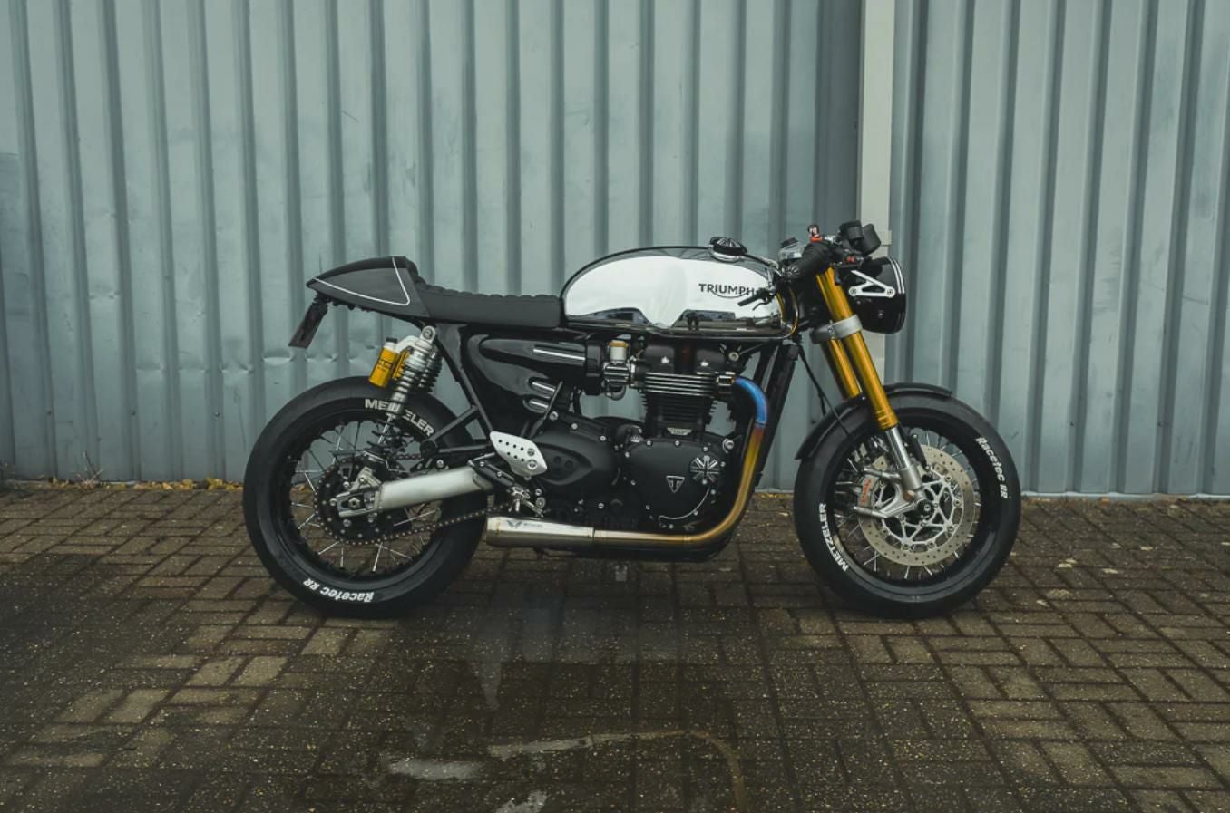 トライアンフ スラクストン 1200 R/RS ローマウント エキゾースト