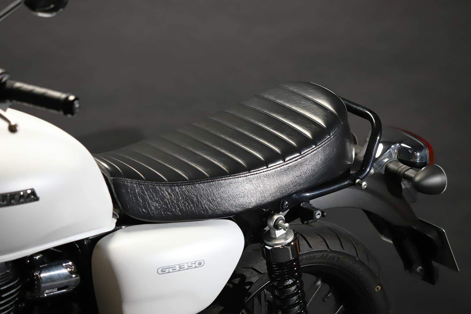 ホンダ GB350 シート タックロール ブラック 