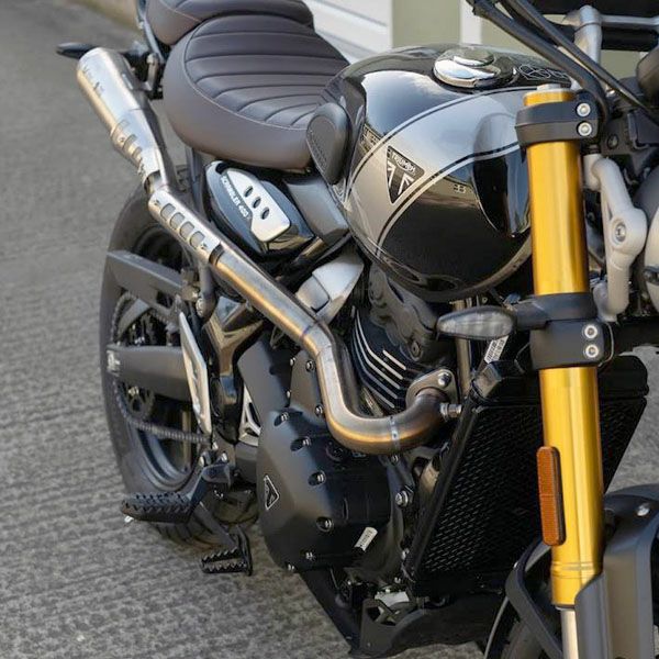 トライアンフ スクランブラー 400X ハイマウント フルエキゾーストシステム HITCHCOX_1