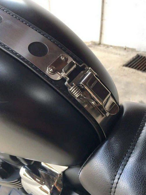 トライアンフ 空冷 T100 スラクストン スクランブラー タンク