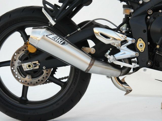 DR-Z50.DR-Z70 ノーマルマフラーと、アルミ製テールエンド。 ストリートトリプル675 07-12 スリップオンマフラー Eマーク付き ZARD