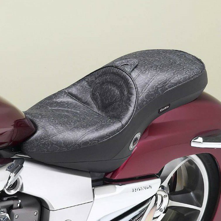 Corbin ランブルシート ワルキューレ ルーン | バイクカスタムパーツ