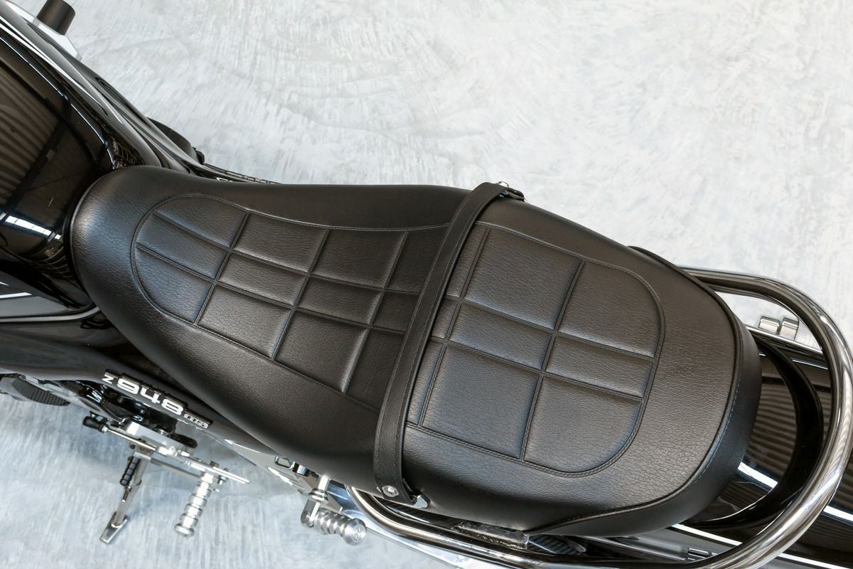 Z900RS/CAFE シート Z1/Z2タイプ GEL入り ベルト付属 ARCHI | バイク
