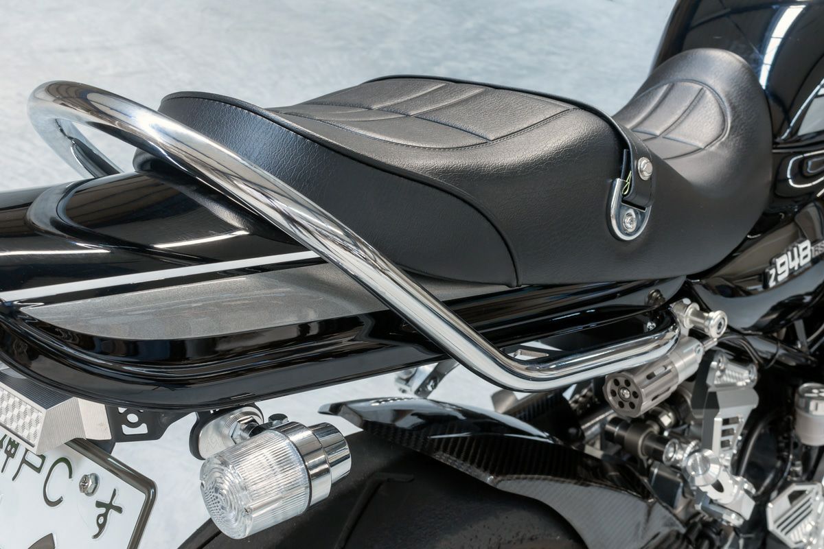 Z900RS/CAFE シート Z1/Z2タイプ GEL入り ベルト付属 ARCHI | バイク