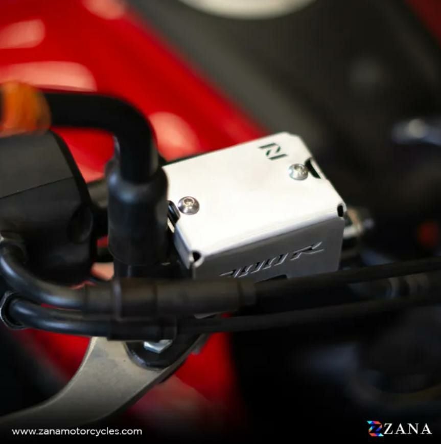 ホンダ CB250R/300R フロントマスターシリンダーカバー アルミ ZANA ホンダ CB250R/300R フロントマスターシリンダーカバー アルミ ZANA