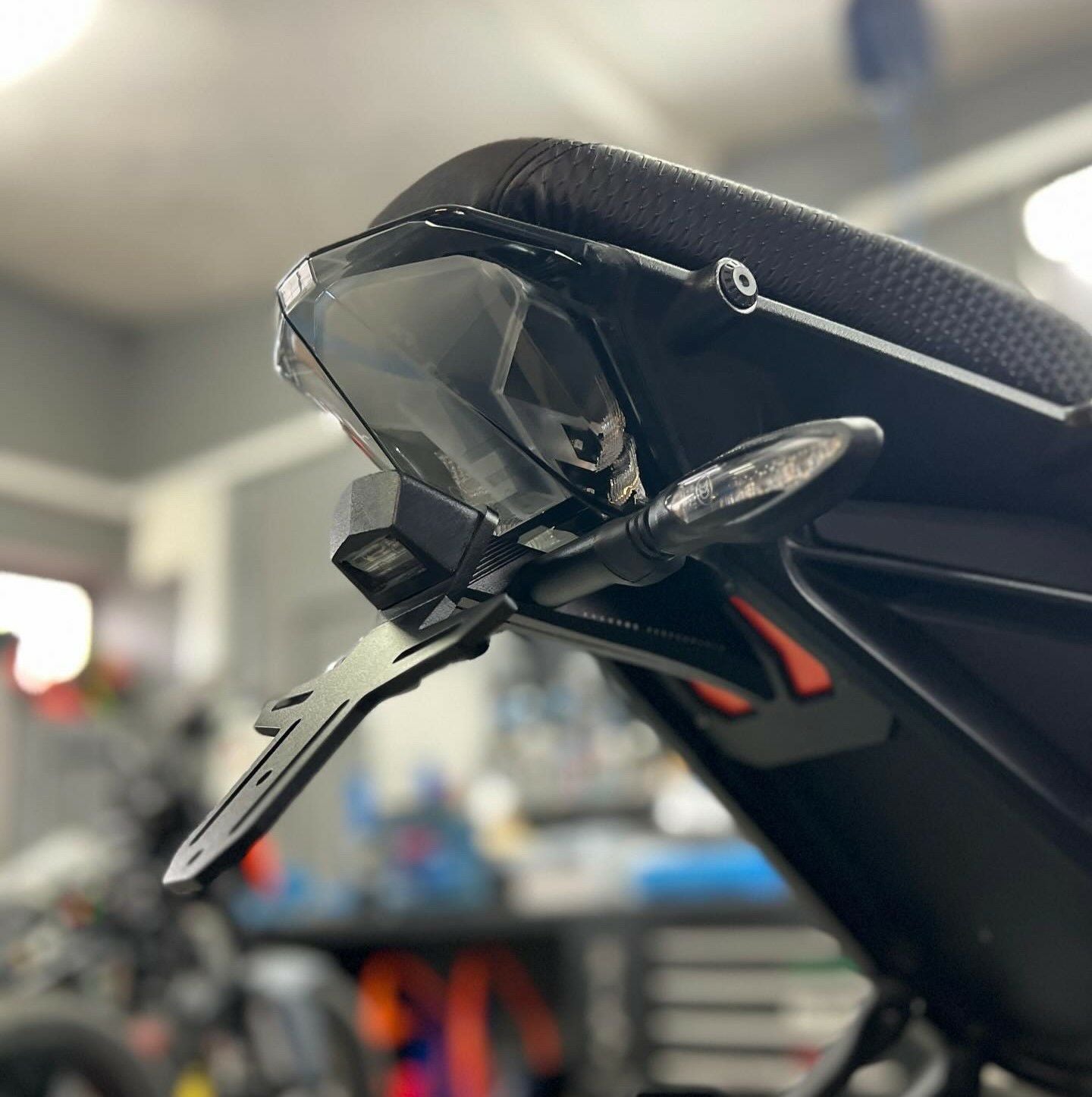 KTM デューク 125/250/390 24- フェンダーレスキット プレミアム
