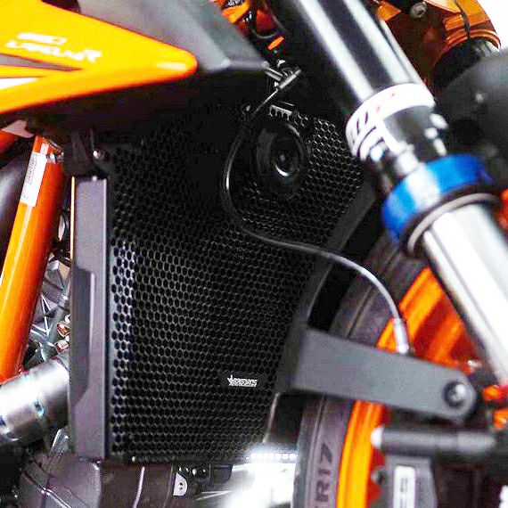 KTM 1290スーパーデュークR ラジエーターガード ブラック BAGOROS