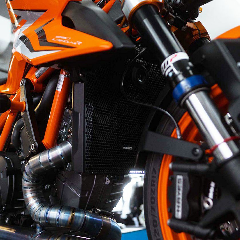 KTM 1290スーパーデュークR ラジエーターガード ブラック BAGOROS