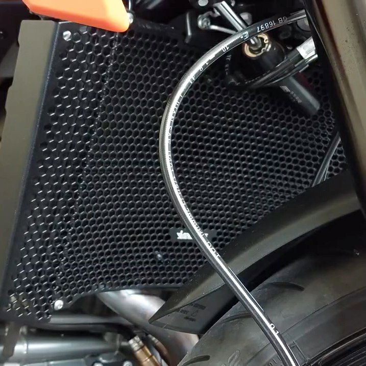 KTM デューク 790/890 ラジエーターガード ブラック BAGOROS(バゴロス