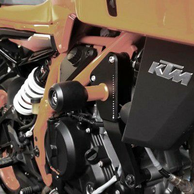 KTM デューク 125/250/390 24- エンジンスライダー BAGOROS(バゴロス