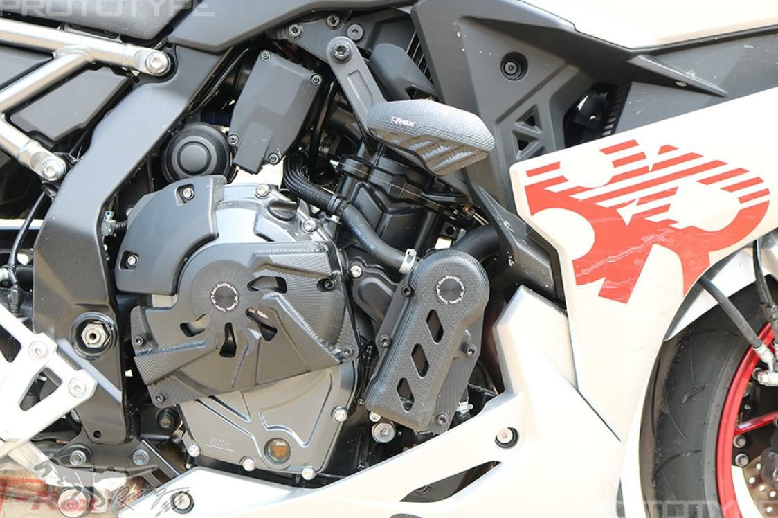 GSX-8T/GSX-8TT/GSX-8S/GSX-8R ノーカットフレームスライダー T-REX