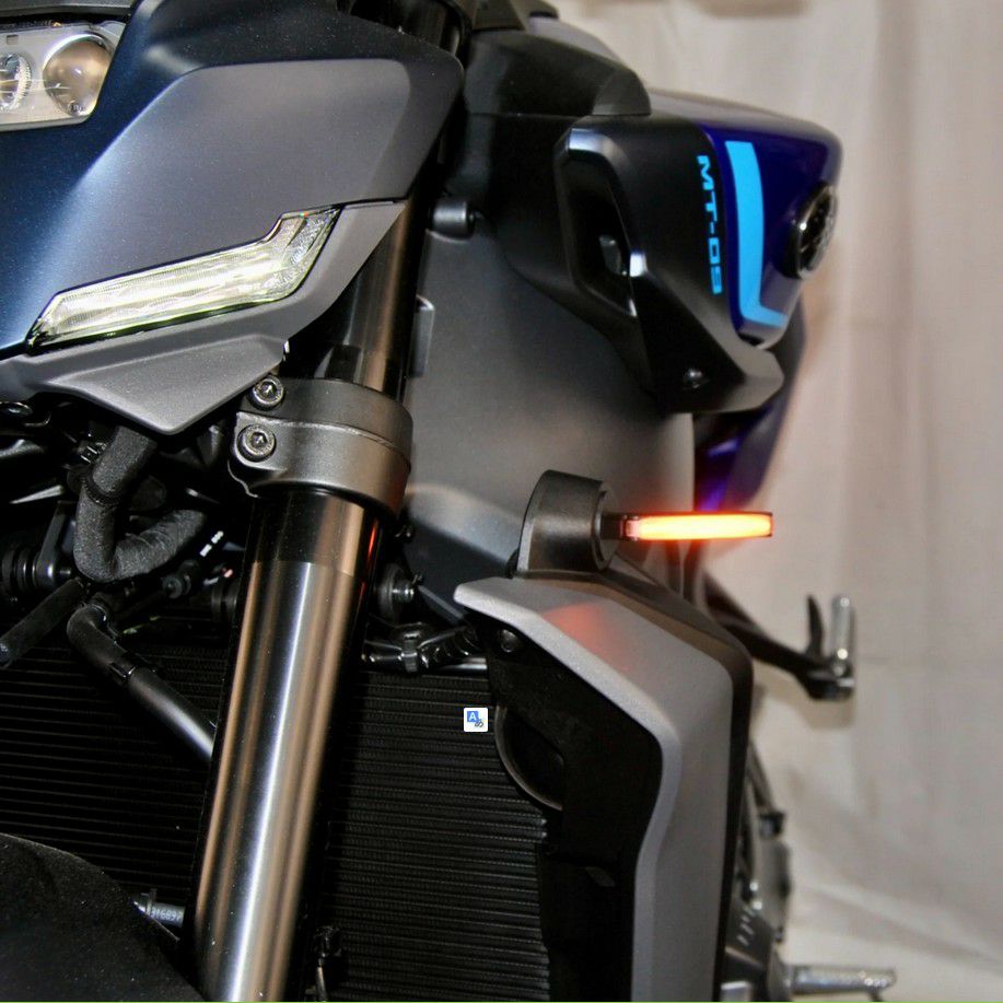 七色　MT-09純正ウインカー前後セット MT-09 フロントウインカー 左 在庫有 即納 ヤマハ 純正 新品 バイク