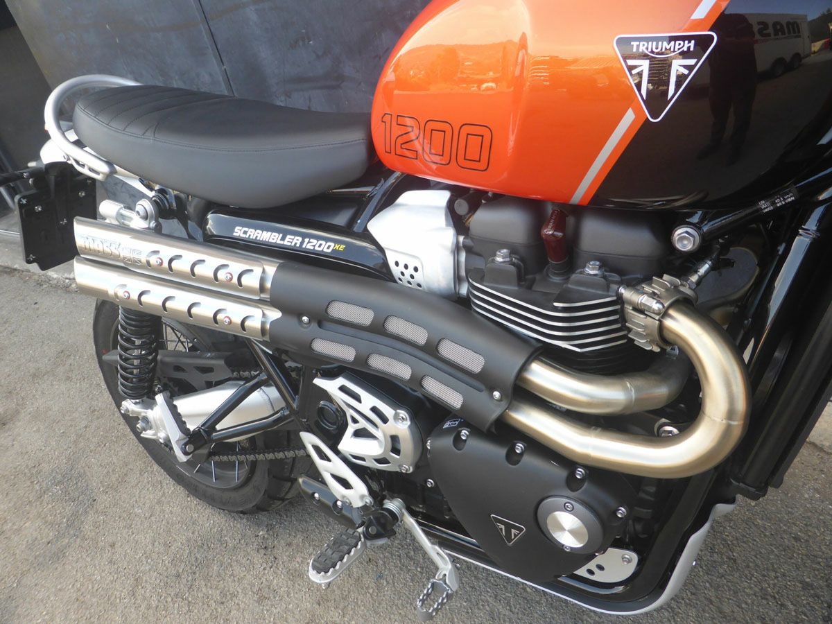 トライアンフ スクランブラー1200 24- ステンレス2in2 Mohave UK フル