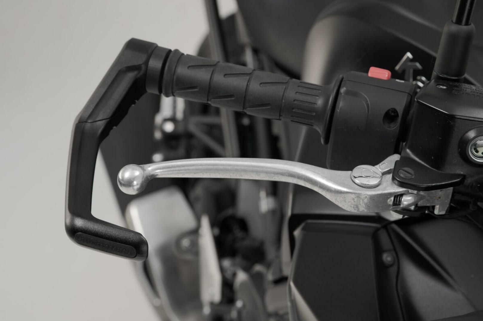 ヤマハ MT-09 24～ レバーガード SW-MOTECH | バイクカスタムパーツ