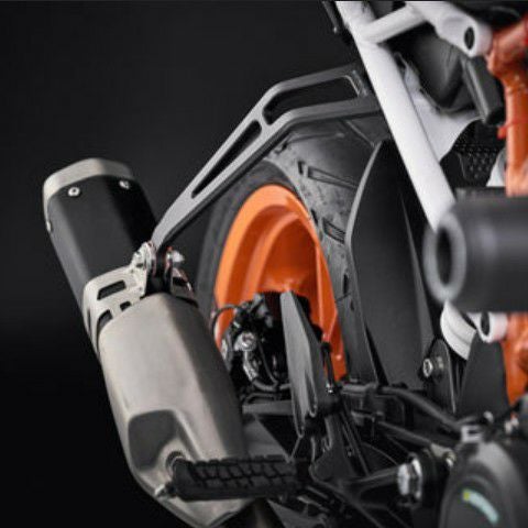 KTM 125DUKE 17-23 マフラーステー ブラック エボテックパフォーマンス