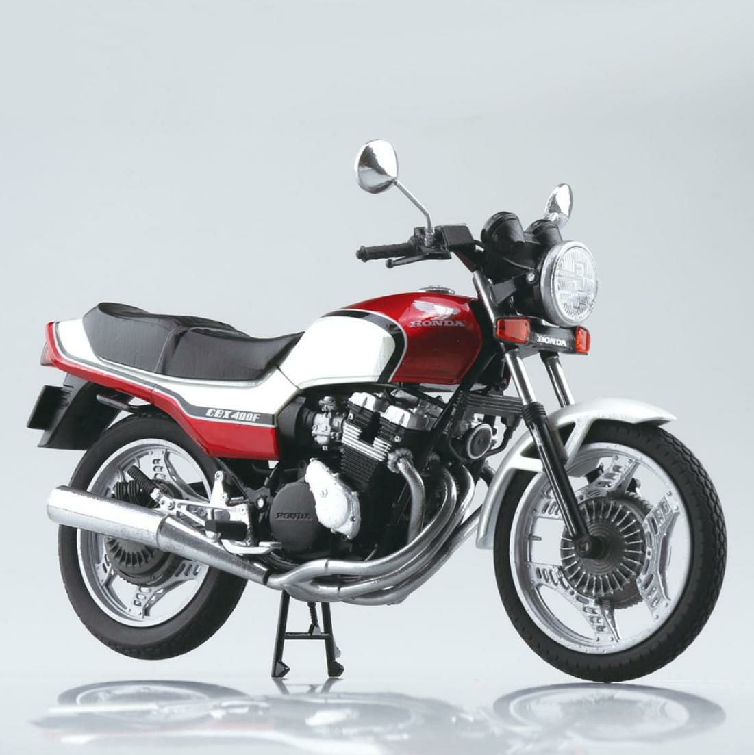 1/12アオシマ　CBX400F完成品カスタム 1/12 ホンダ CBX400F パール/キャンディレッド 完成車モデル アオシマ