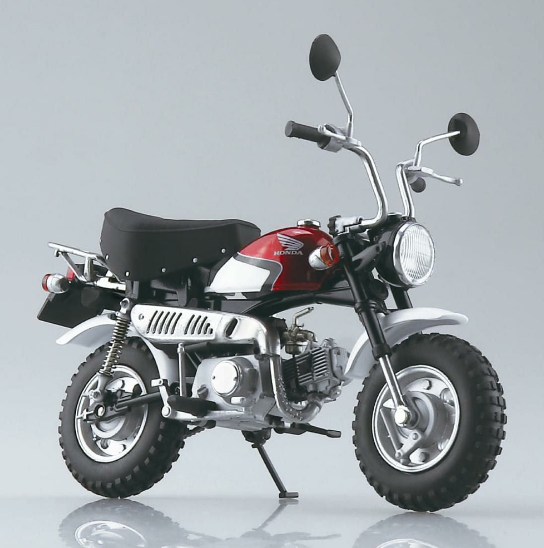ホンダモンキー50 2003年発売　CBXカラー　エンジン、足回りカスタム無し 1/12 ホンダ モンキー50 スペシャル CBXカラー完成車モデル アオシマ