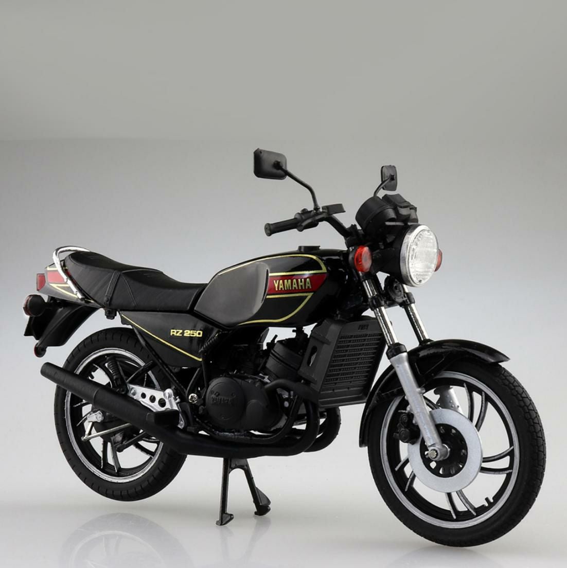 1/12 ヤマハRZ250 ニューヤマハブラック 完成車モデル アオシマ