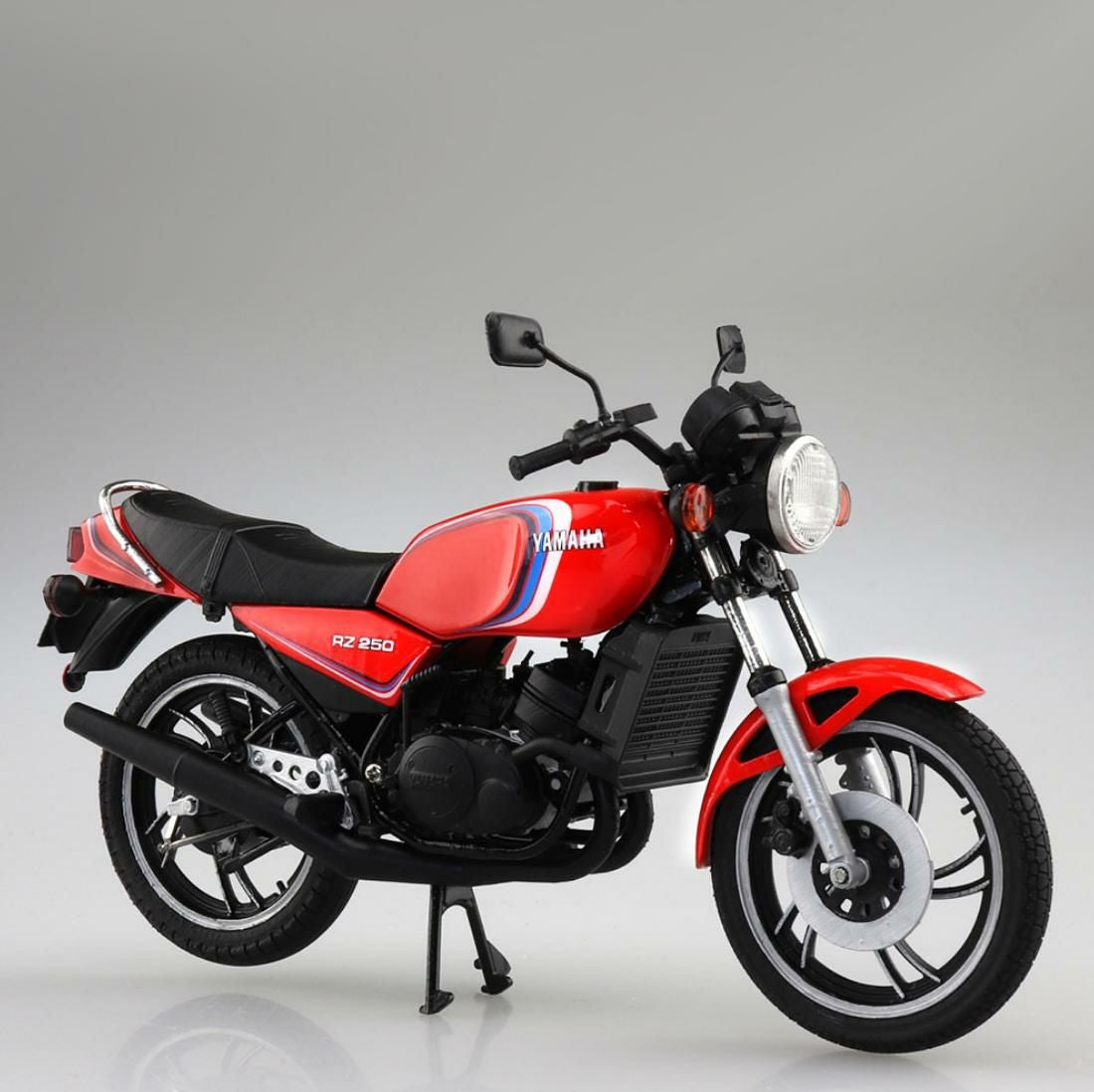 1/12 ヤマハRZ250 YSPカラーレッド 完成車モデル アオシマ | バイク