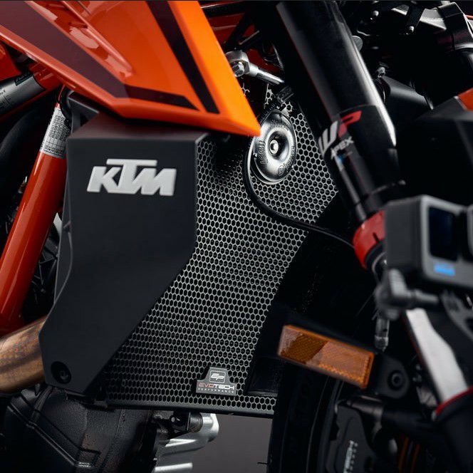 BMW S1000XR / M1000XR (20-26) スリップオンマフラー カーボン