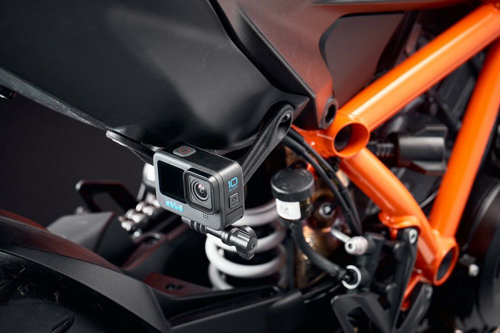 菅野様　確認用 KTM 1390スーパーデューク フロントウインカー New Rage Cycles