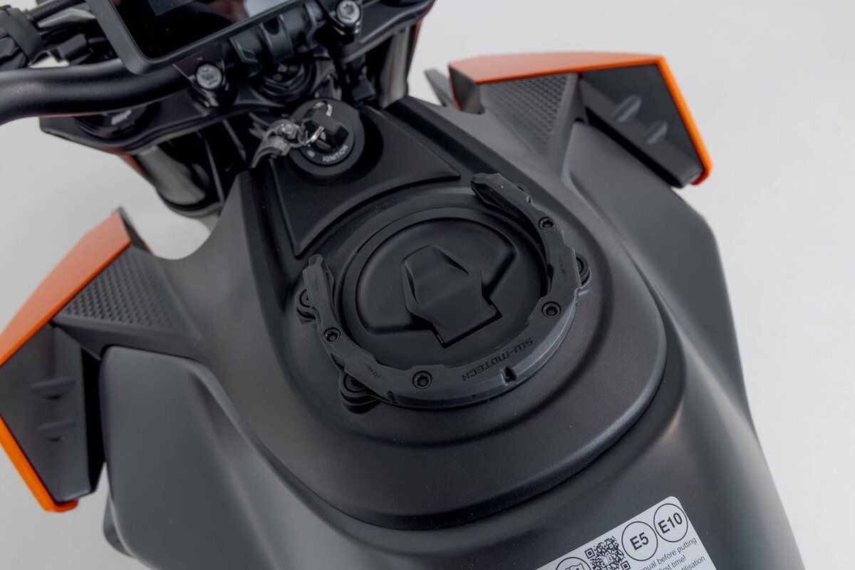 KTM 990DUKE 24- PRO タンクバッグ用 タンクリング SW-MOTECH | バイク