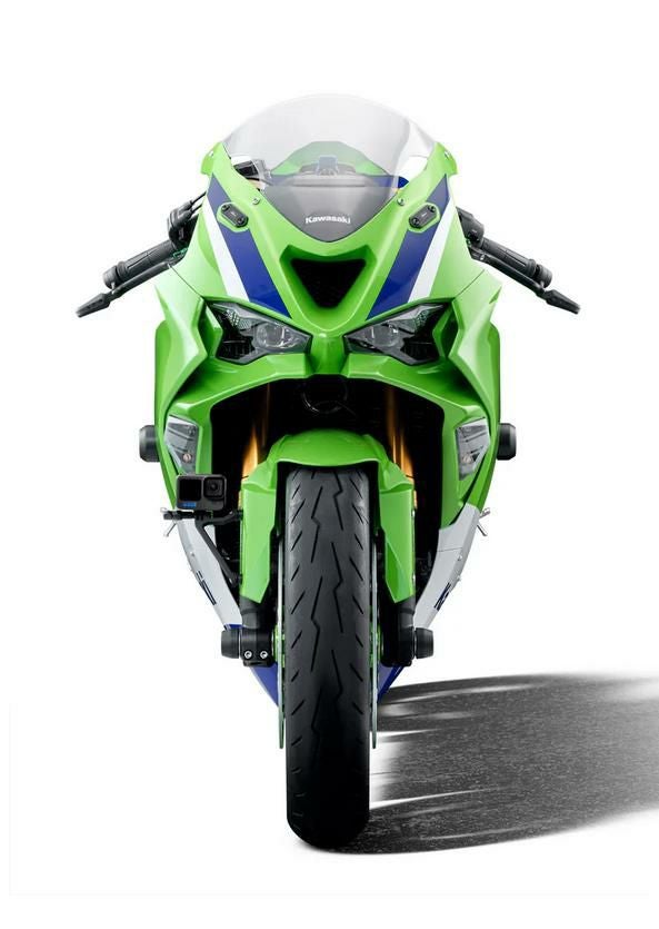 R　legend2枚セット×6 ＋6枚 カワサキ】「Ninja ZX-6R」がモデルチェンジ！ライト周りが精悍になり