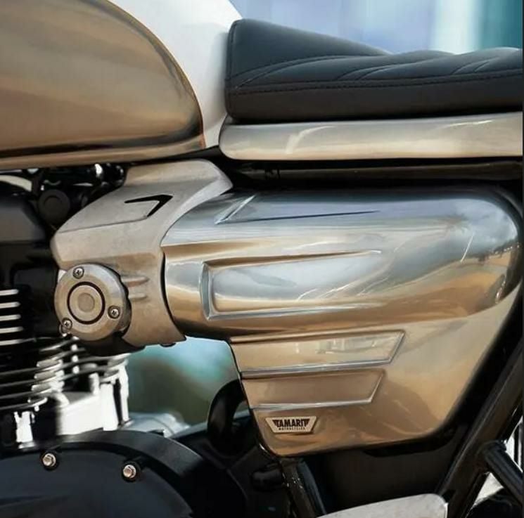 トライアンフ スピードツイン1200 パリ サイドカバー 左右セット