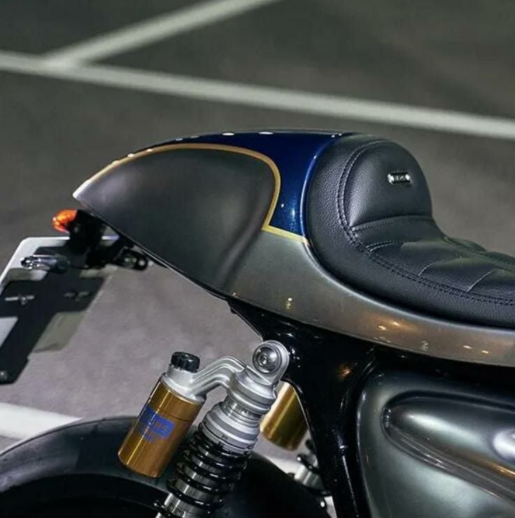 トライアンフ スラクストン 純正シート シート Triumph トライアンフ Bonneville Scrambler Thruxton スクラン