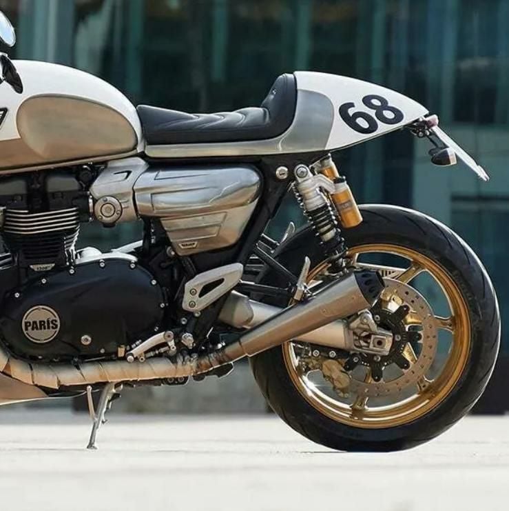 トライアンフ スピードツイン1200 シート スズカ 未塗装/ブラウン