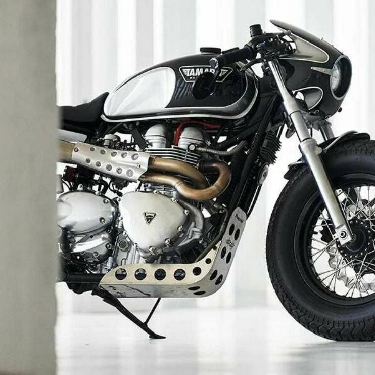 トライアンフ 空冷ボンネビルT100/スクランブラ-900/スラクストン900