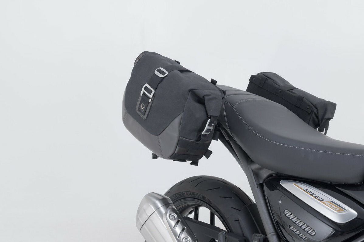 トライアンフ スピード400/スクランブラー400X サイドバッグシステム