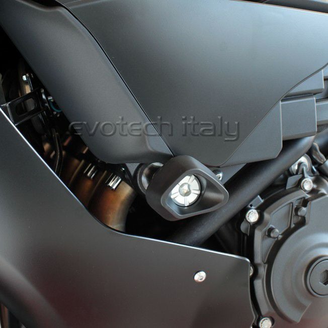 ヤマハ YZF-R1 15- フレームスライダー エンジンスライダー アンチ
