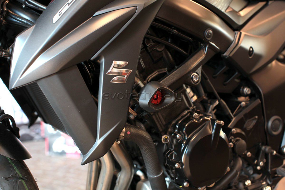 スズキ GSX-S750 17-20 フレームスライダー エンジンスライダー アンチ