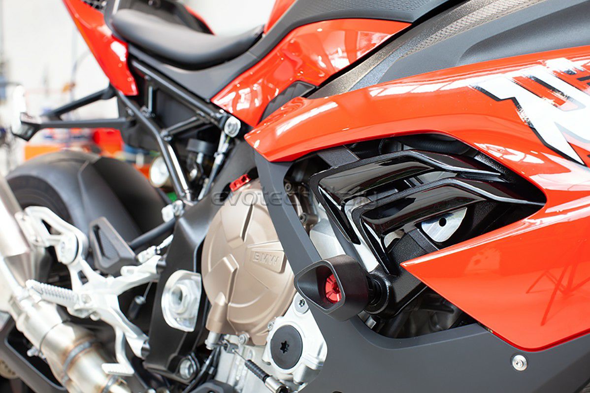 S1000RR K67　フレームスライダー　エンジンスライダー AELLA オンラインショップ