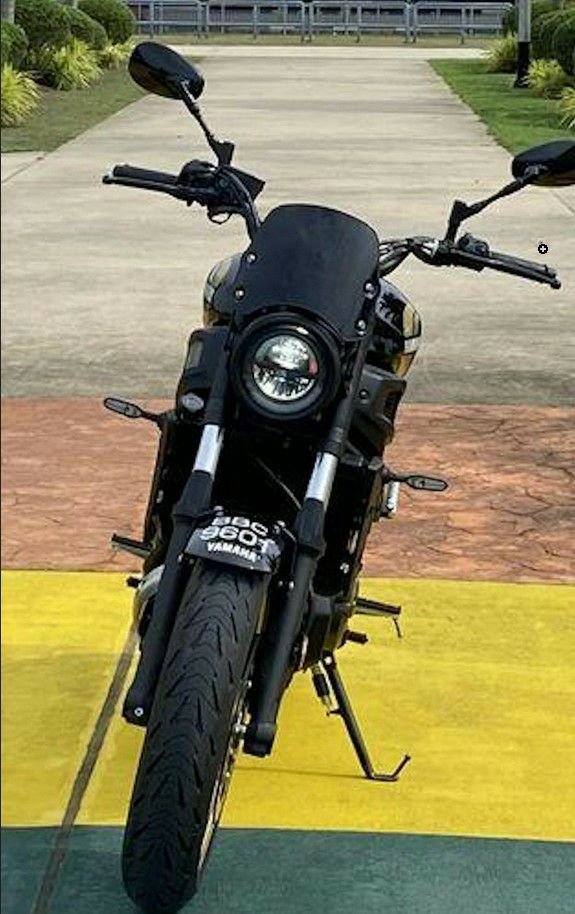 XSR700 22- スクリーン ピラニアS3 ブラック DART FLYSCREEN | バイク