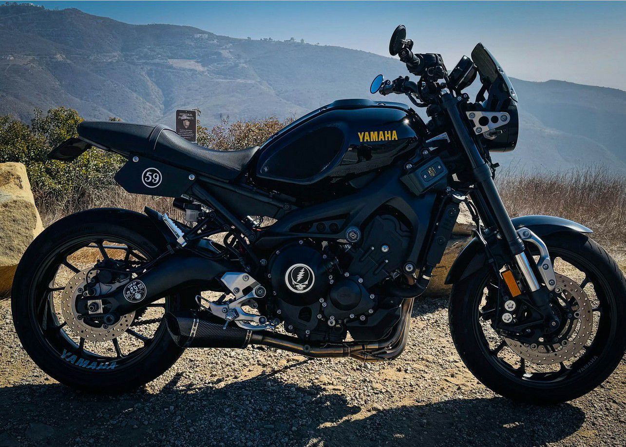 XSR900 2022～ スクリーン ピラニアS3 ブラック DART FLYSCREEN