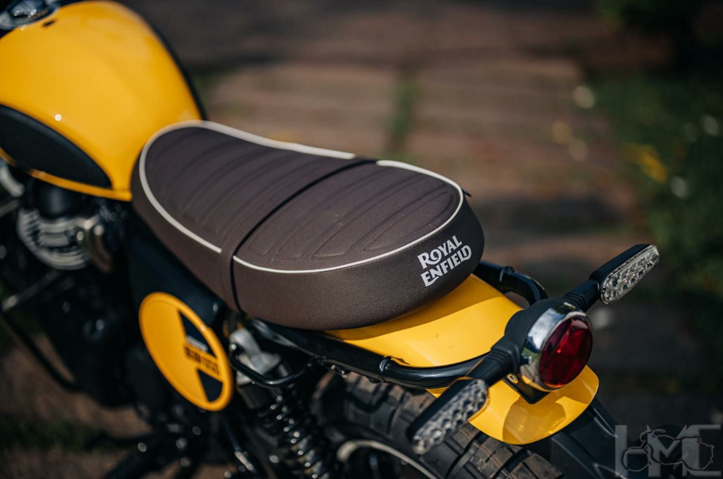 3個 ロイヤルエンフィールド ベア650(BEAR650) 純正オイルフィルター 純正】ロイヤルエンフィールド ベア650 スクランブラーシート ブラウン
