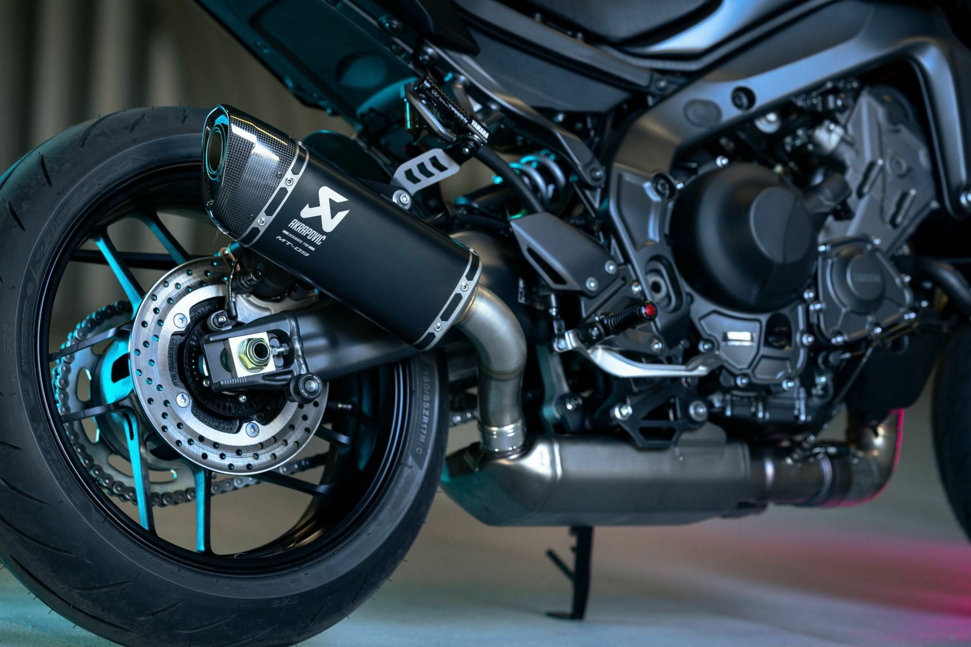 YAMAHA(ヤマハ純正部品) MT-09 Akrapovic フルシステムマフラー