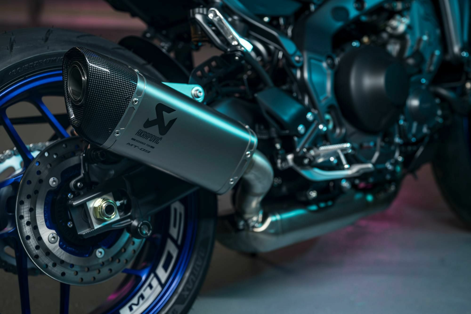 YAMAHA(ヤマハ純正部品) MT-09 Akrapovic フルシステムマフラー