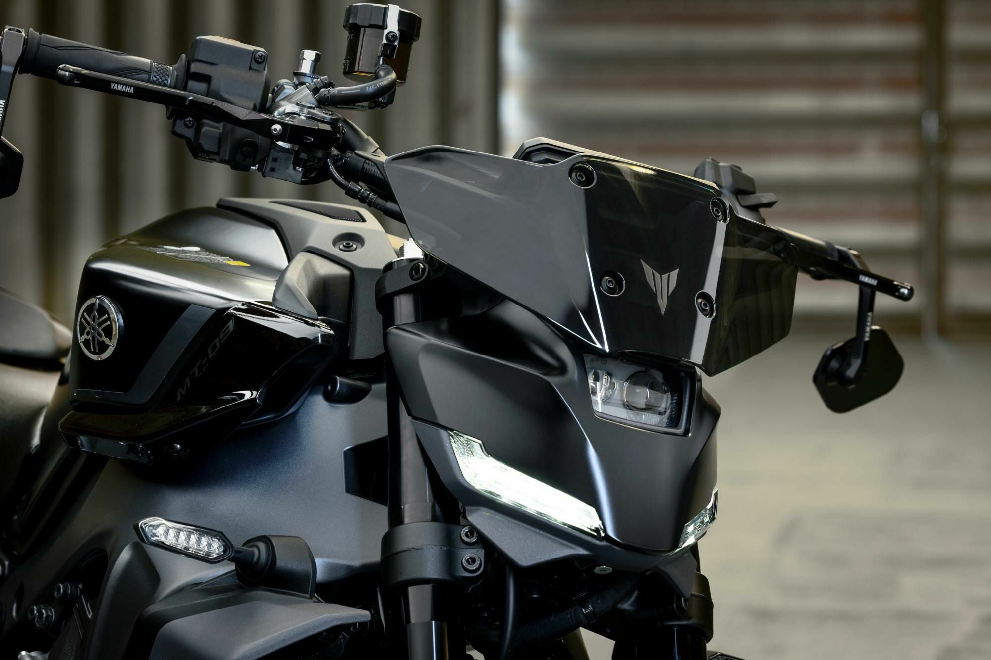 YAMAHA(ヤマハ純正部品) MT-09 フライスクリーン | バイクカスタム