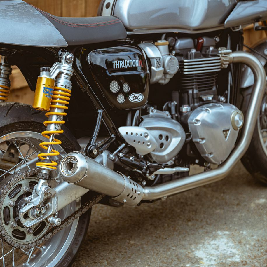 スピードツイン1200/スラクストン1200 フルエキゾーストマフラー