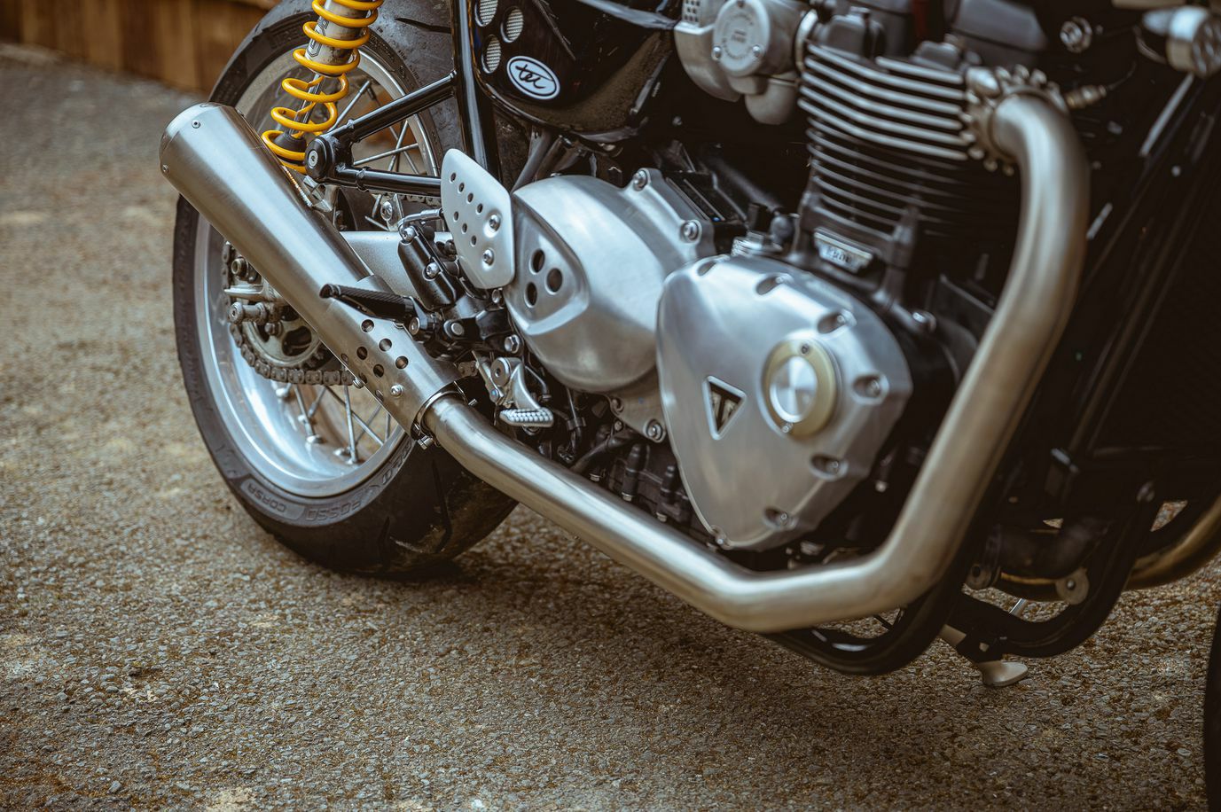 スピードツイン1200/スラクストン1200 フルエキゾーストマフラー