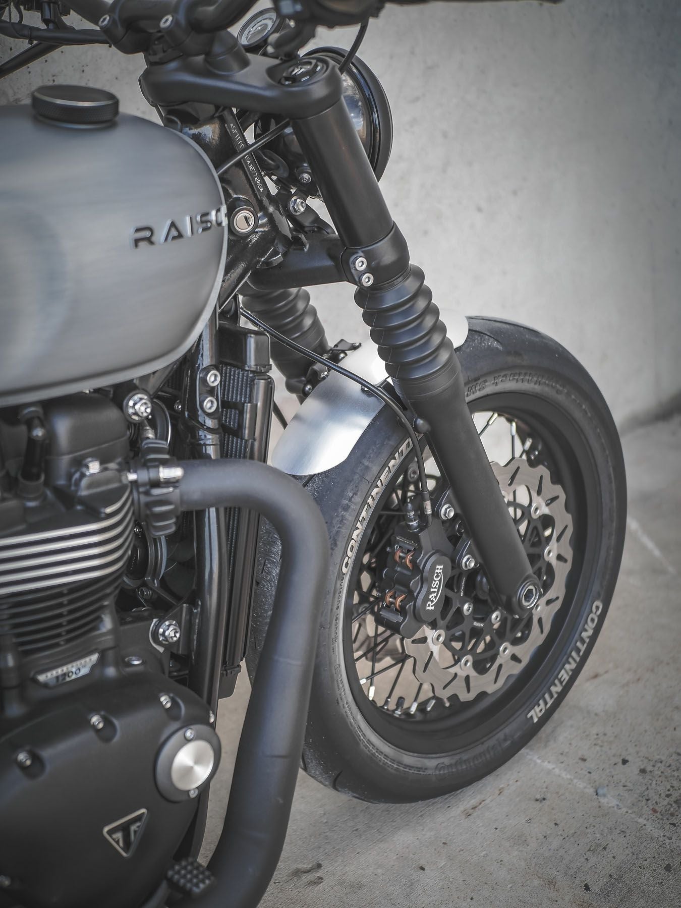 トライアンフ ボバー Race Bobber アルミフロントフェンダー