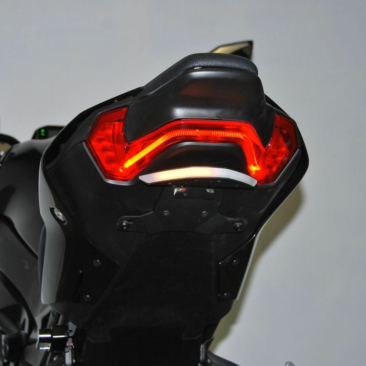 Z900 24- LEDリアウインカー/フェンダーレスキット New Rage Cycles