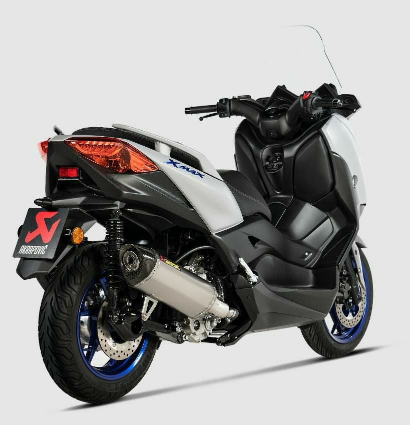 AKRAPOVIC スリップオンマフラー ステンレス YAMAHA XMAX300 (2021-2024)