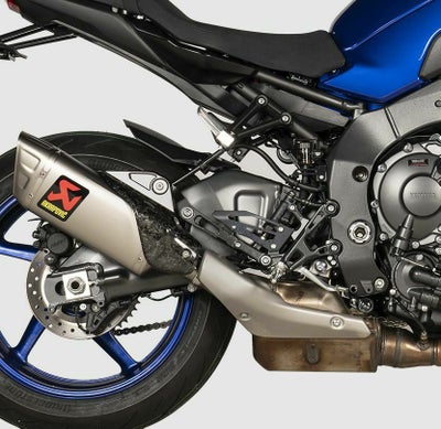 AKRAPOVIC スリップオンマフラー チタン YAMAHA MT-10 (2022-2024)