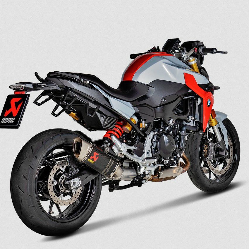 AKRAPOVIC スリップオンマフラー カーボン BMW F900R/ F900XR (2020-2024)